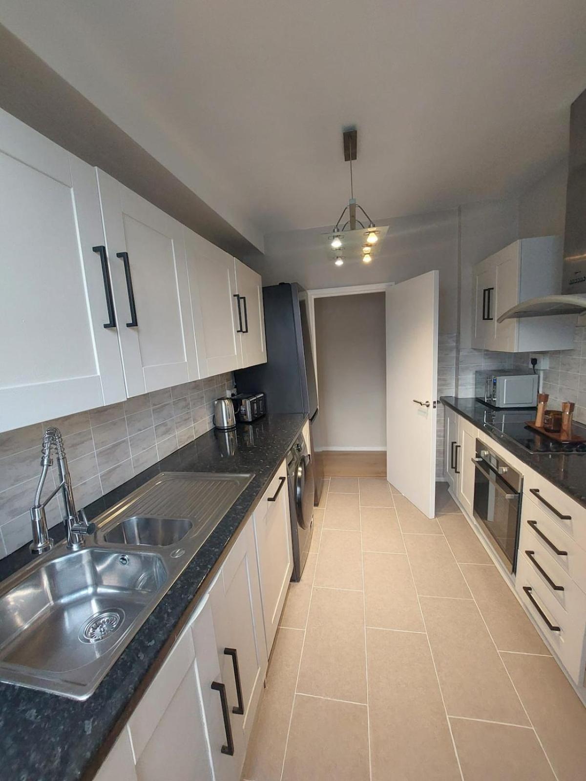 Light, Spacious Flat On Brixton Hill